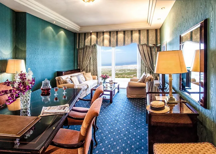 Panorama Hotel 4*